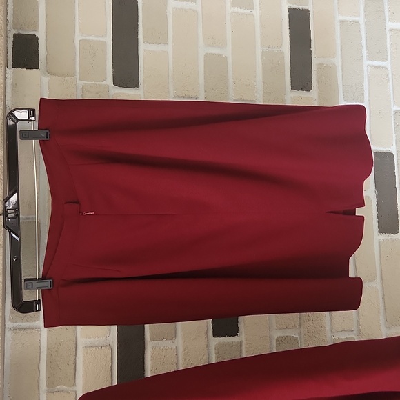 Novello Bloom Wool Suit Skirt Set - Picture 8 of 17